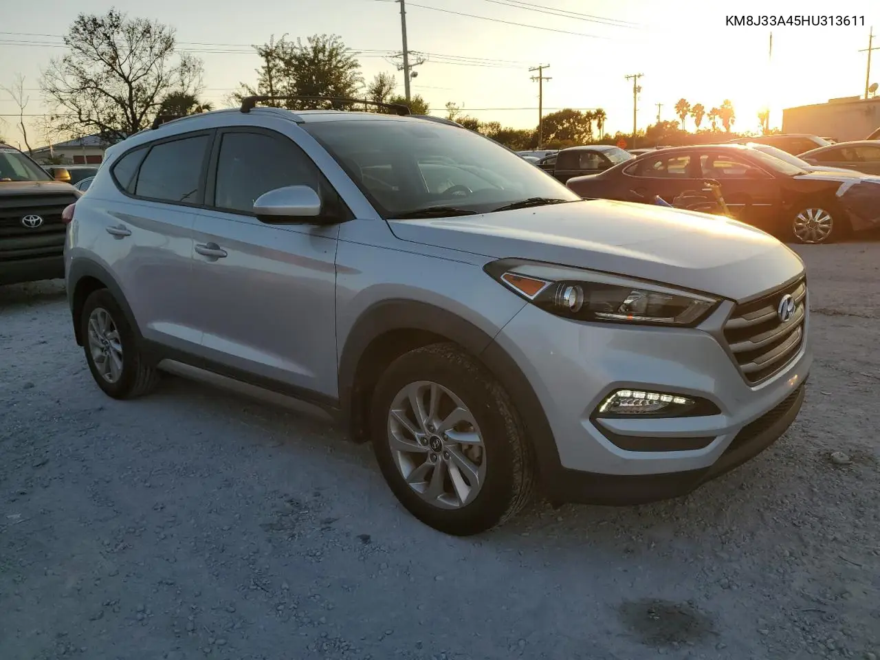 KM8J33A45HU313611 2017 Hyundai Tucson Limited