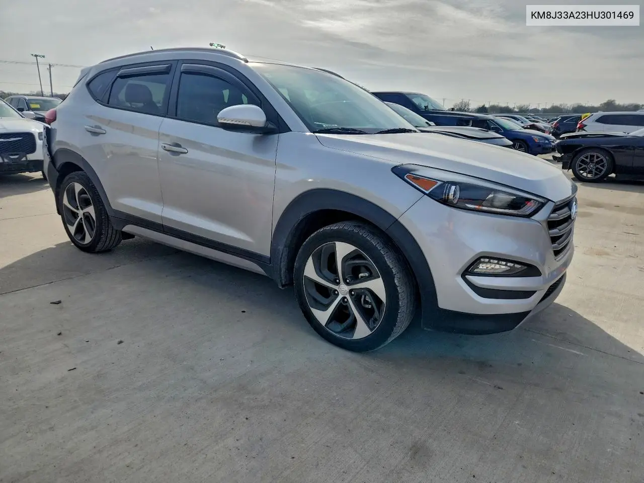 KM8J33A23HU301469 2017 Hyundai Tucson Limited