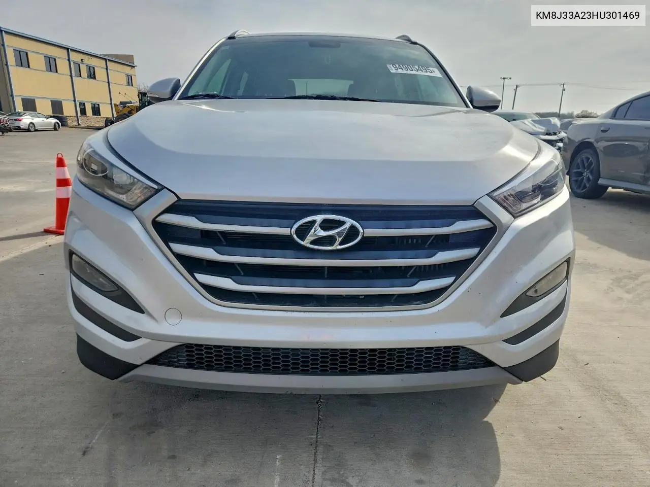 KM8J33A23HU301469 2017 Hyundai Tucson Limited