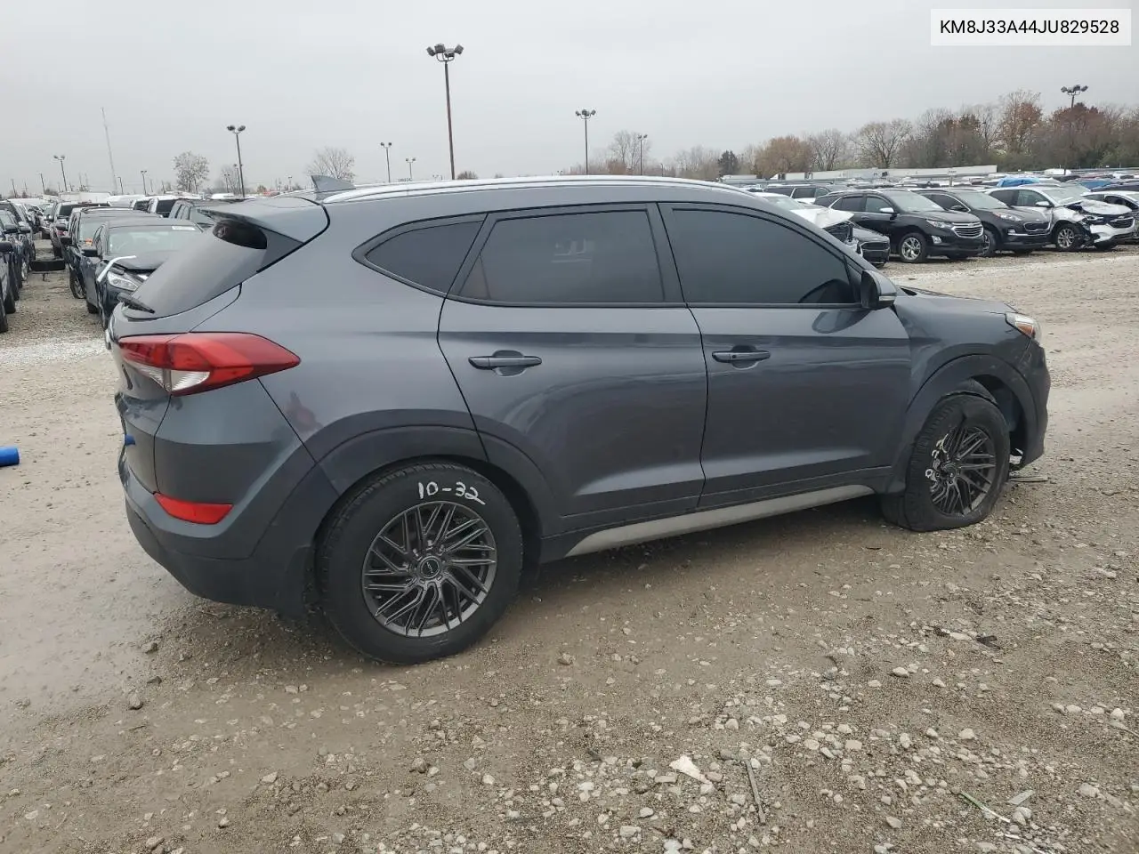 KM8J33A44JU829528 2018 Hyundai Tucson Sel