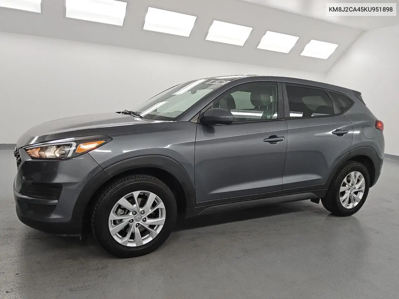 KM8J2CA45KU951898 2019 Hyundai Tucson Se