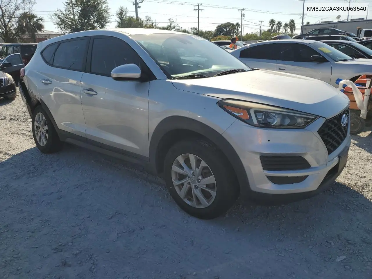 KM8J2CA43KU063540 2019 Hyundai Tucson Se