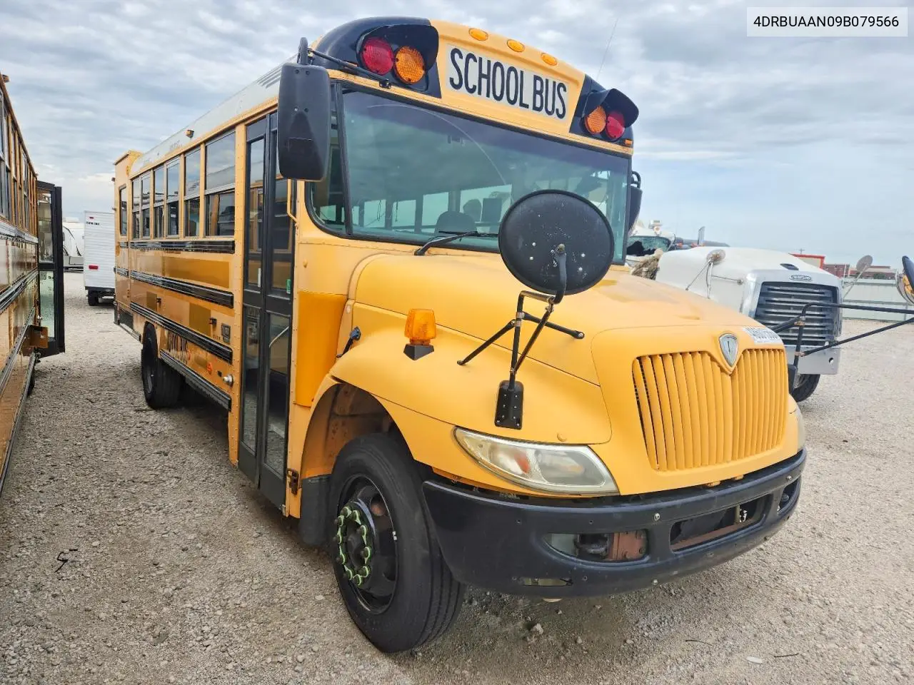 2009 Ic Corporation Ce Series School - School Bus VIN: 4DRBUAAN09B079566 Lot: 48601566