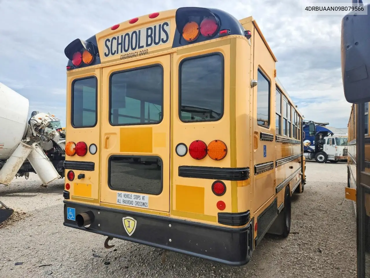 2009 Ic Corporation Ce Series School - School Bus VIN: 4DRBUAAN09B079566 Lot: 48601566