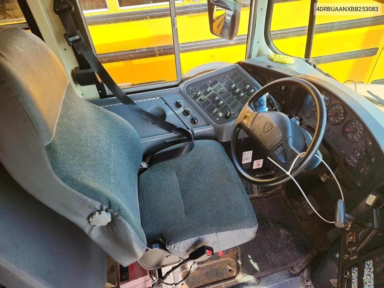 2011 Ic Corporation Ce Series School - School Bus VIN: 4DRBUAANXBB253083 Lot: 41881036