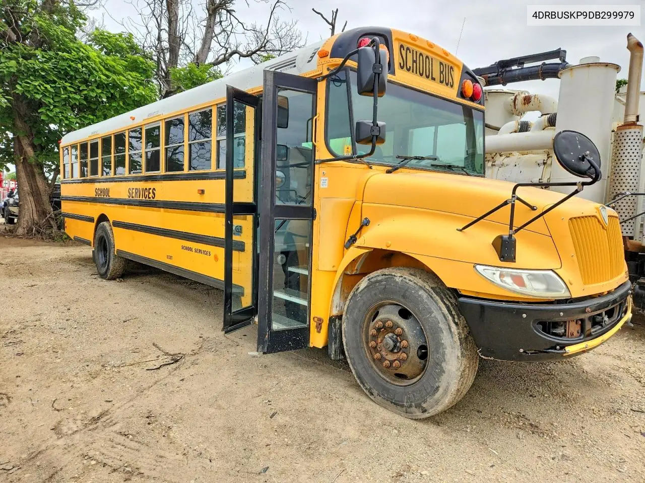 2013 Ic Corporation Ce Series School - School Bus VIN: 4DRBUSKP9DB299979 Lot: 48604386