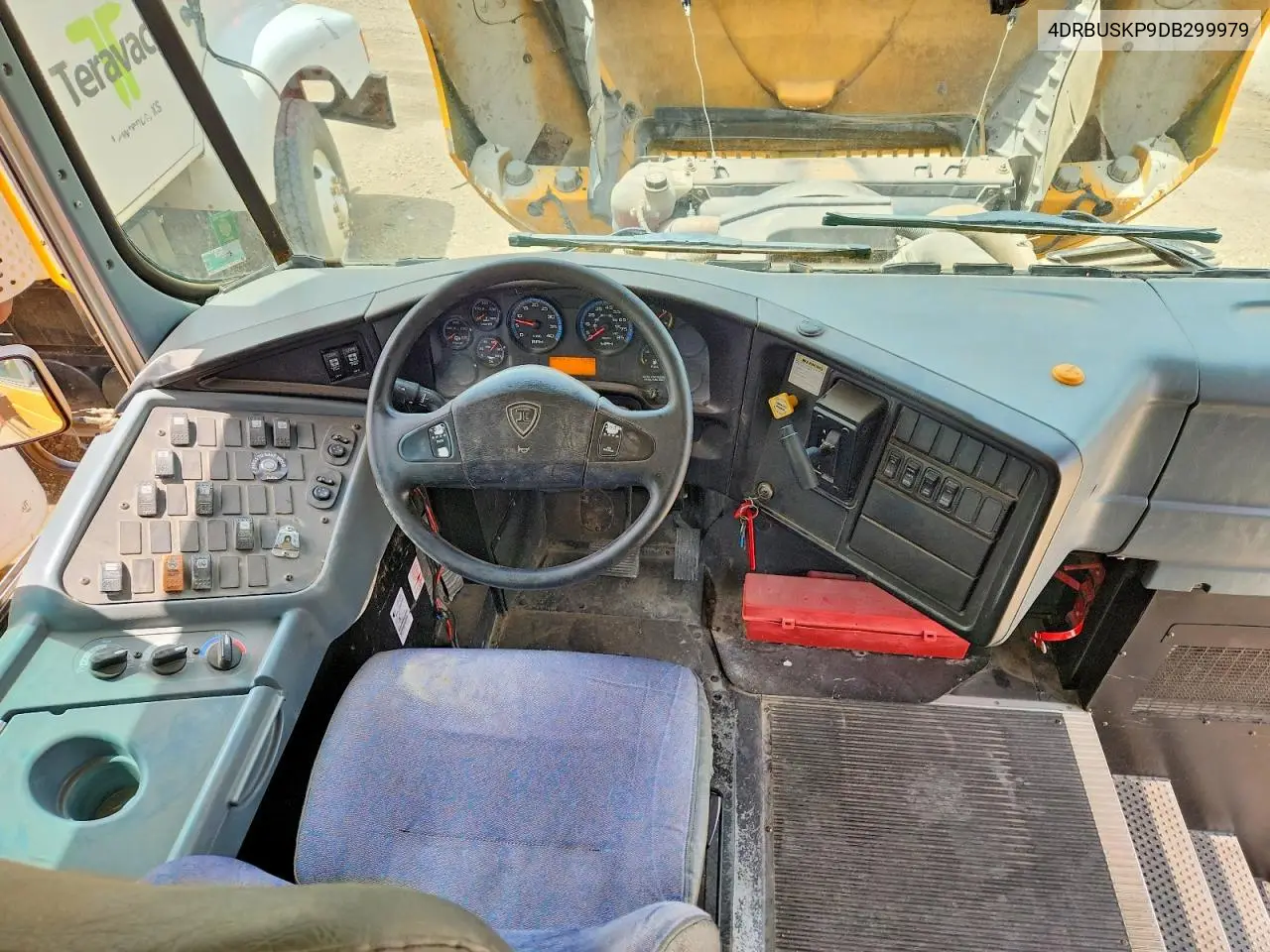 2013 Ic Corporation Ce Series School - School Bus VIN: 4DRBUSKP9DB299979 Lot: 48604386