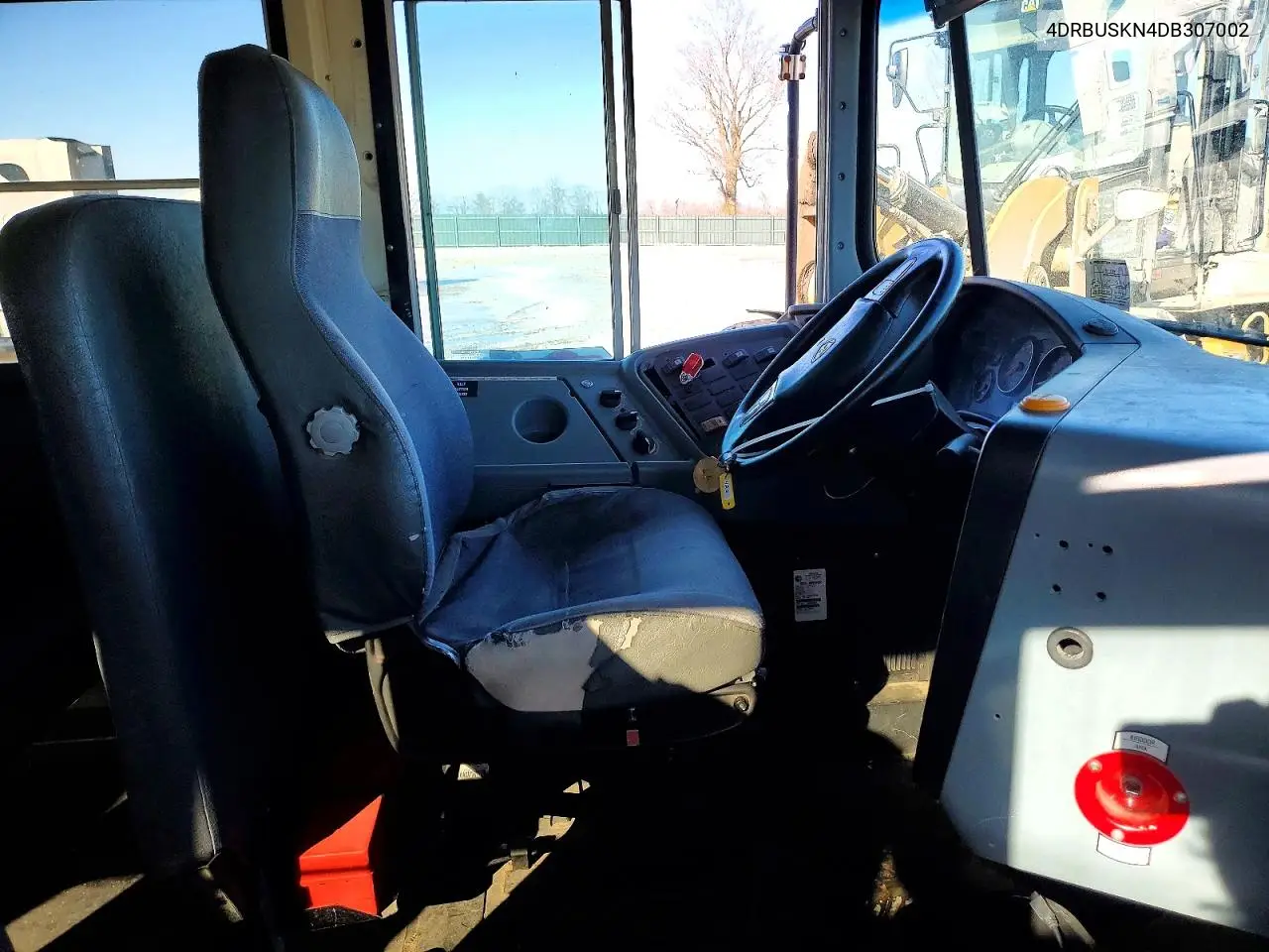 2013 Ic Corporation Ce Series School - School Bus VIN: 4DRBUSKN4DB307002 Lot: 76000095