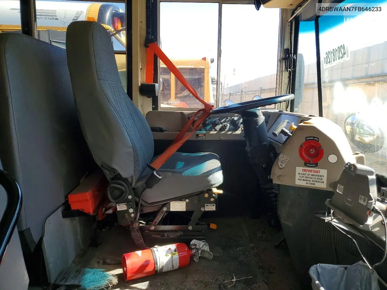 2015 Ic Corporation Re Series School - School Bus VIN: 4DRBWAAN7FB646233 Lot: 42018126