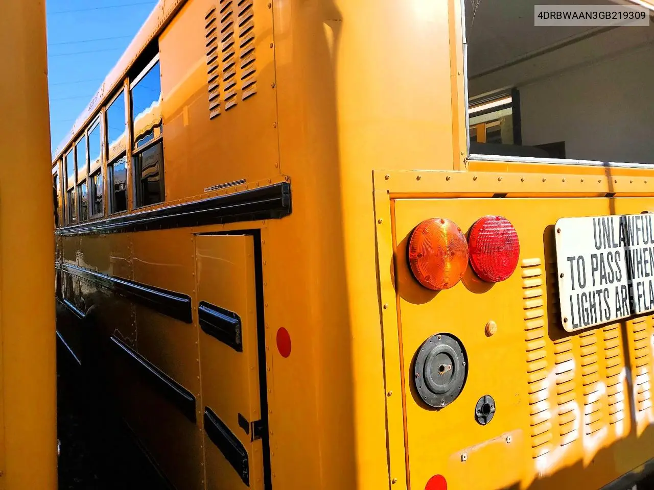 2016 Ic Corporation Re Series School - School Bus VIN: 4DRBWAAN3GB219309 Lot: 72387105