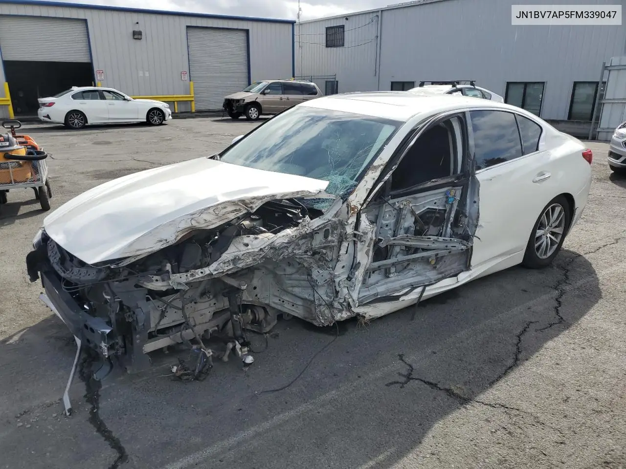 JN1BV7AP5FM339047 2015 Infiniti Q50 Base