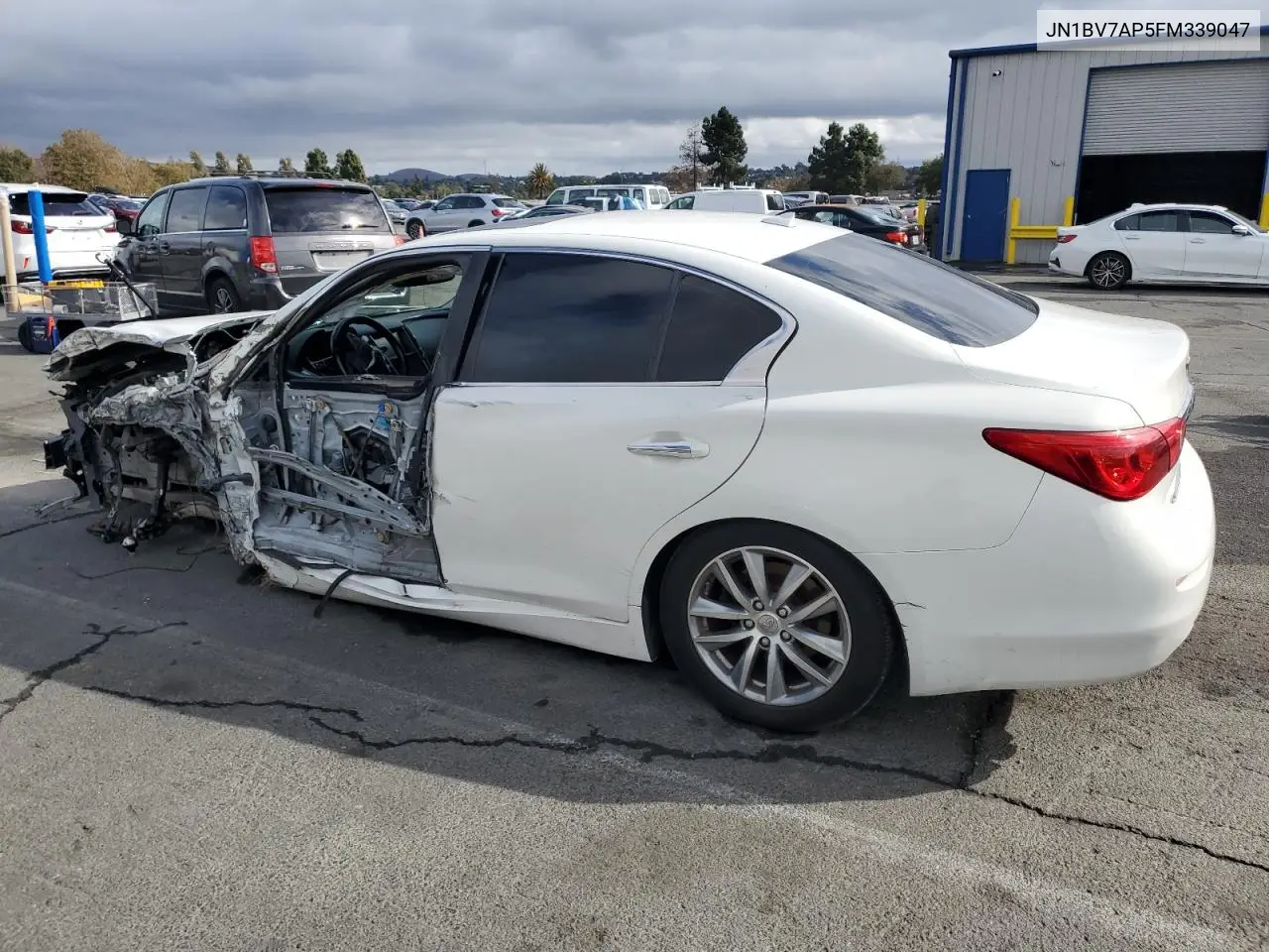 JN1BV7AP5FM339047 2015 Infiniti Q50 Base