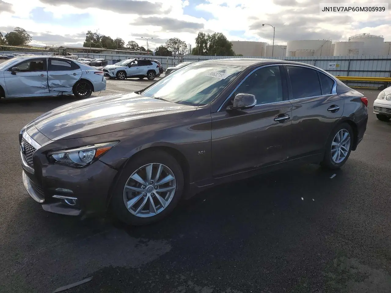 JN1EV7AP6GM305939 2016 Infiniti Q50