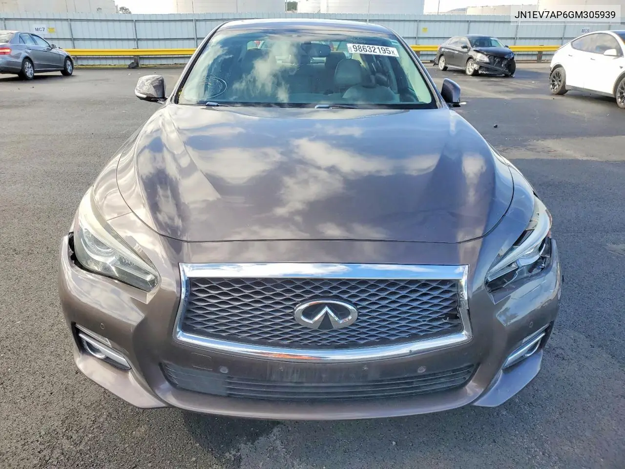 JN1EV7AP6GM305939 2016 Infiniti Q50