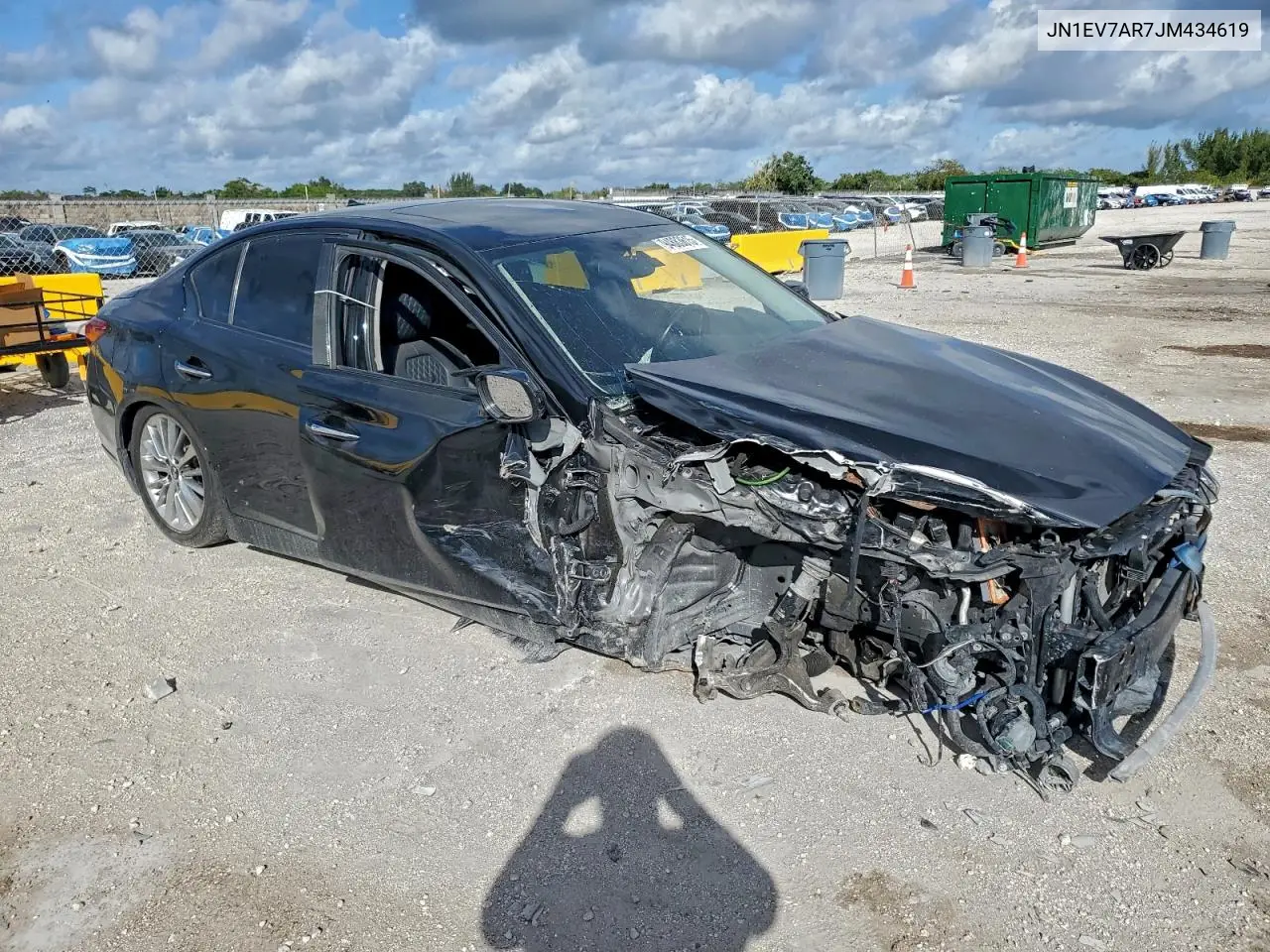 JN1EV7AR7JM434619 2018 Infiniti Q50 Luxe