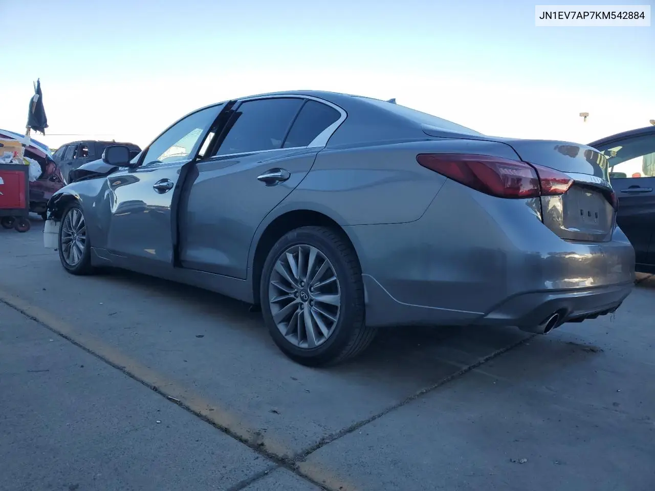 JN1EV7AP7KM542884 2019 Infiniti Q50 Luxe