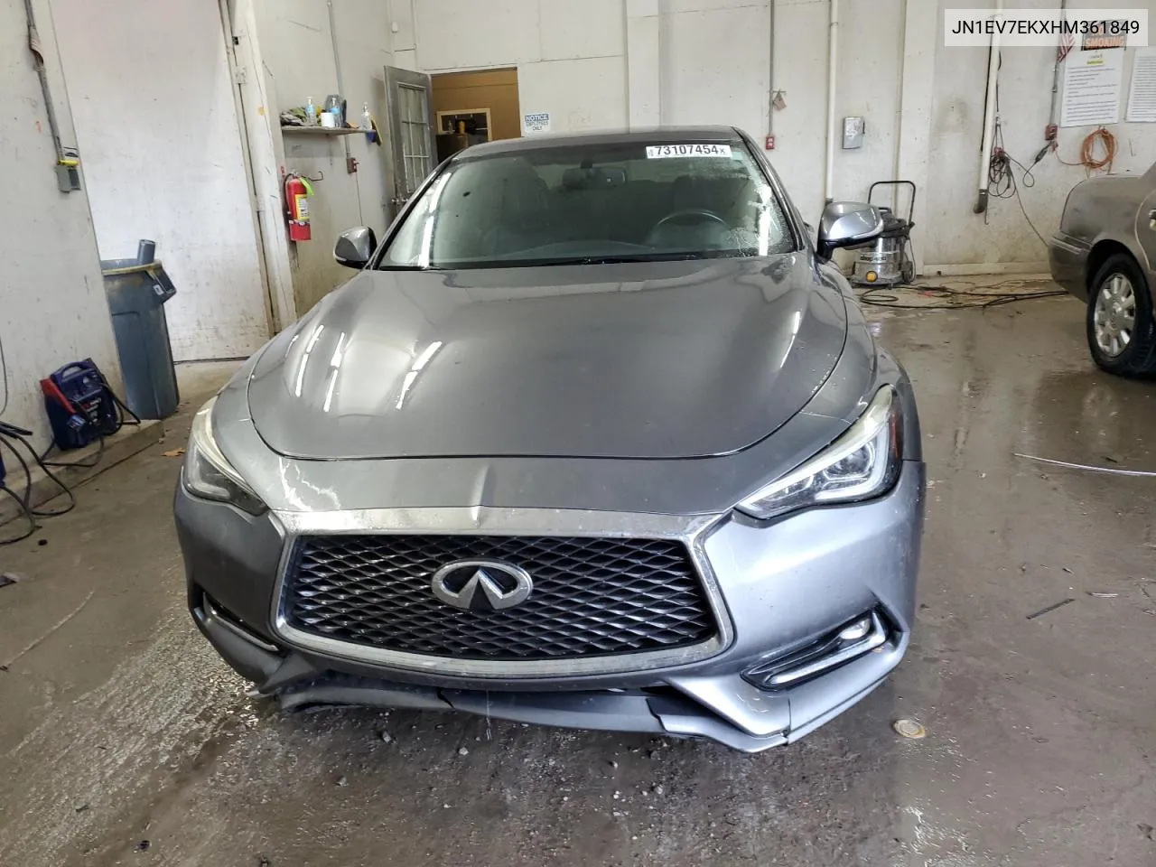 JN1EV7EKXHM361849 2017 Infiniti Q60 Premium