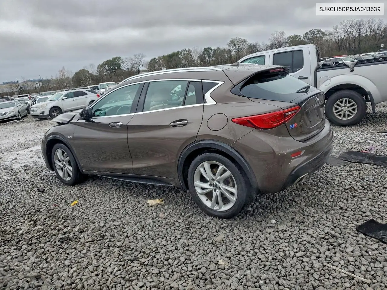 SJKCH5CP5JA043639 2018 Infiniti Qx30 Base