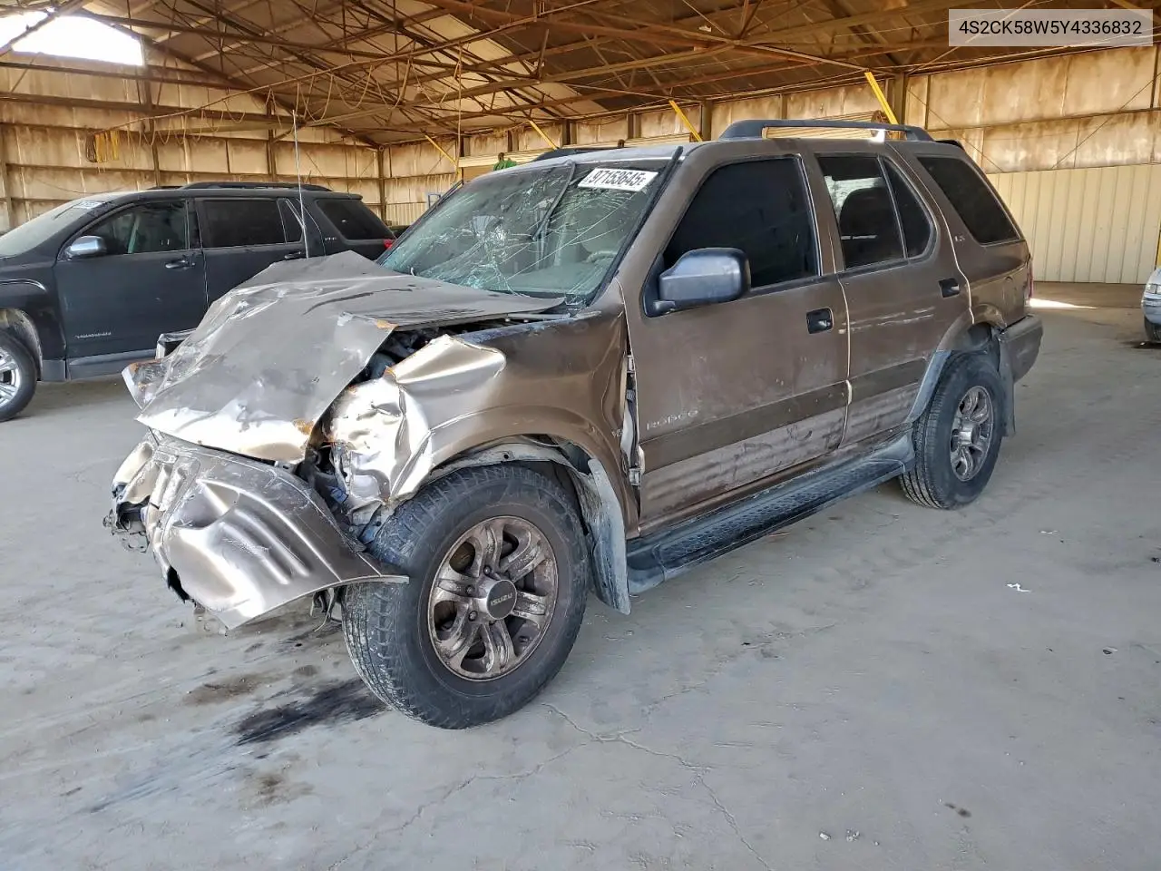 4S2CK58W5Y4336832 2000 Isuzu Rodeo S