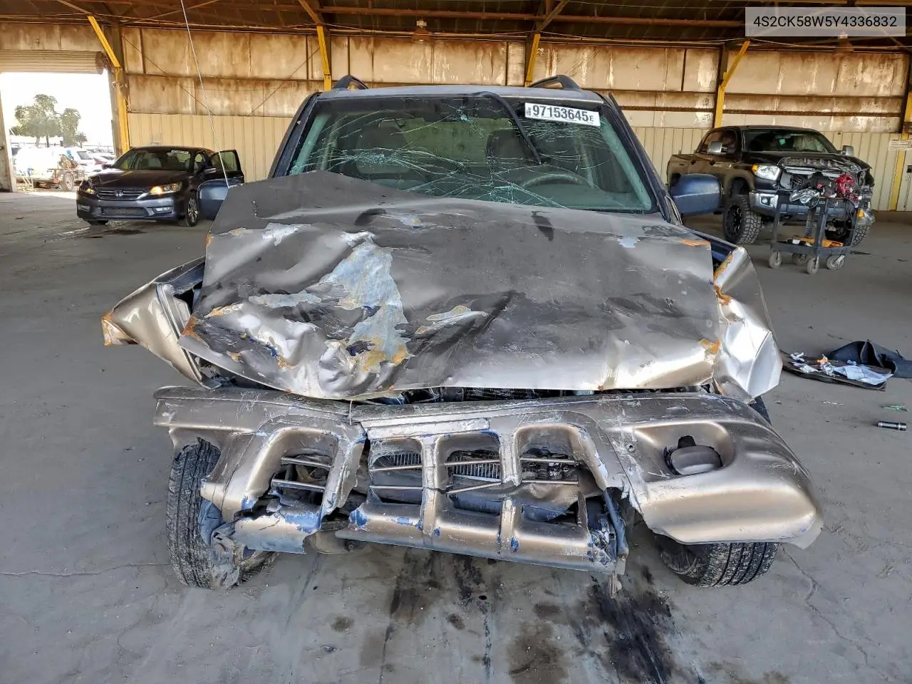 4S2CK58W5Y4336832 2000 Isuzu Rodeo S