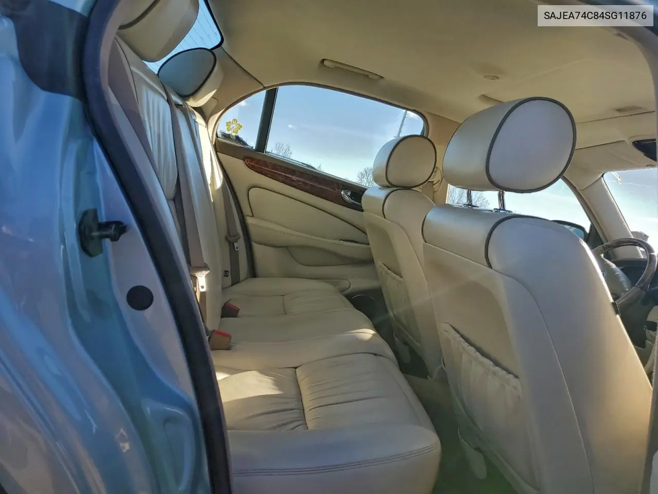 SAJEA74C84SG11876 2004 Jaguar Vandenplas