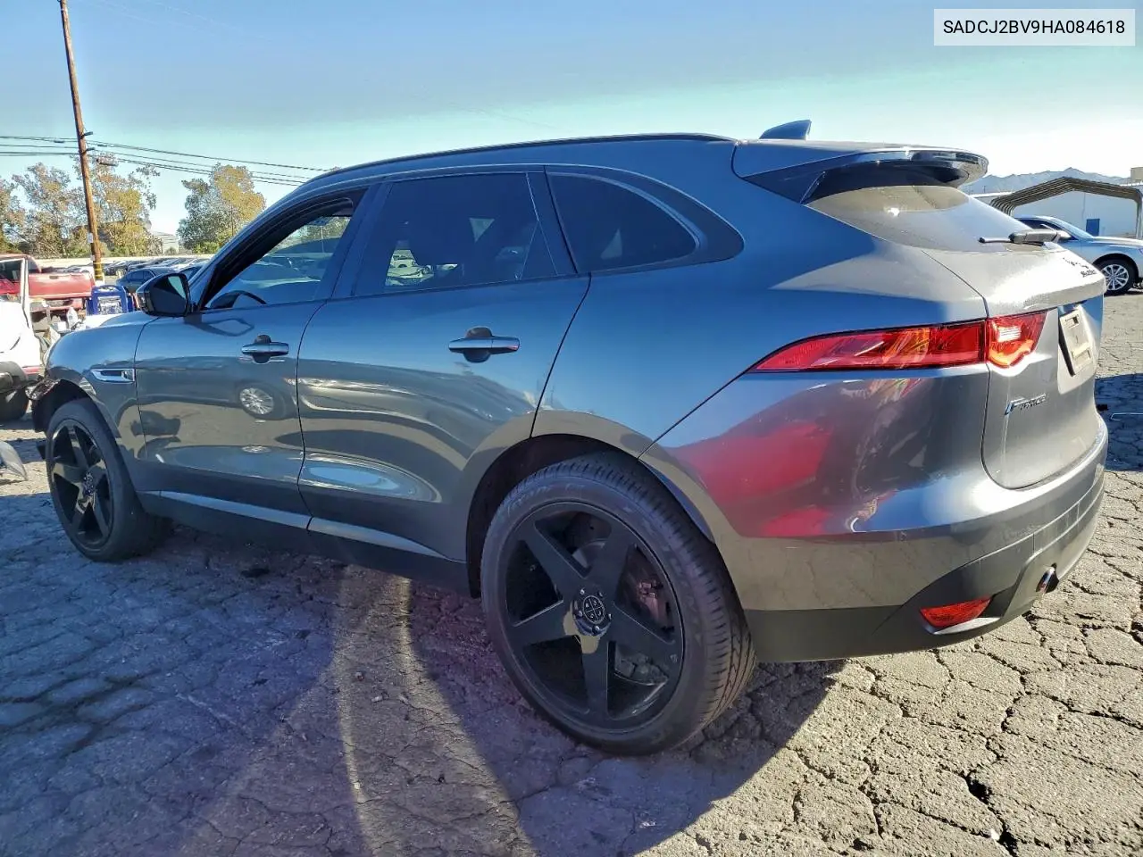SADCJ2BV9HA084618 2017 Jaguar F-Pace Premium