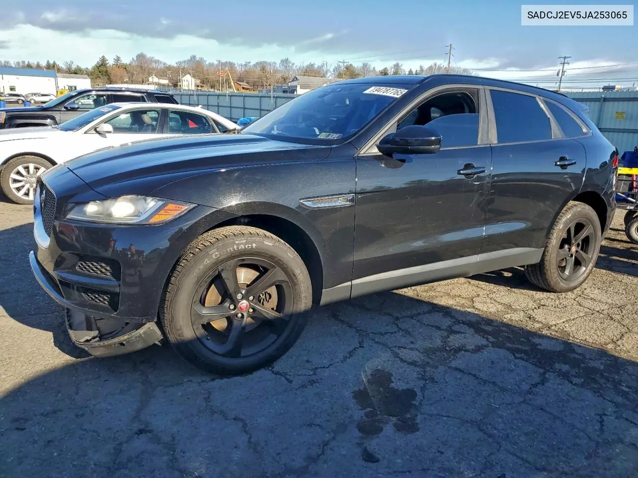 SADCJ2EV5JA253065 2018 Jaguar F-Pace Premium