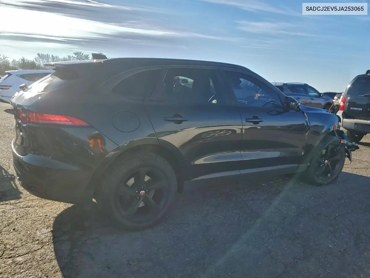 SADCJ2EV5JA253065 2018 Jaguar F-Pace Premium