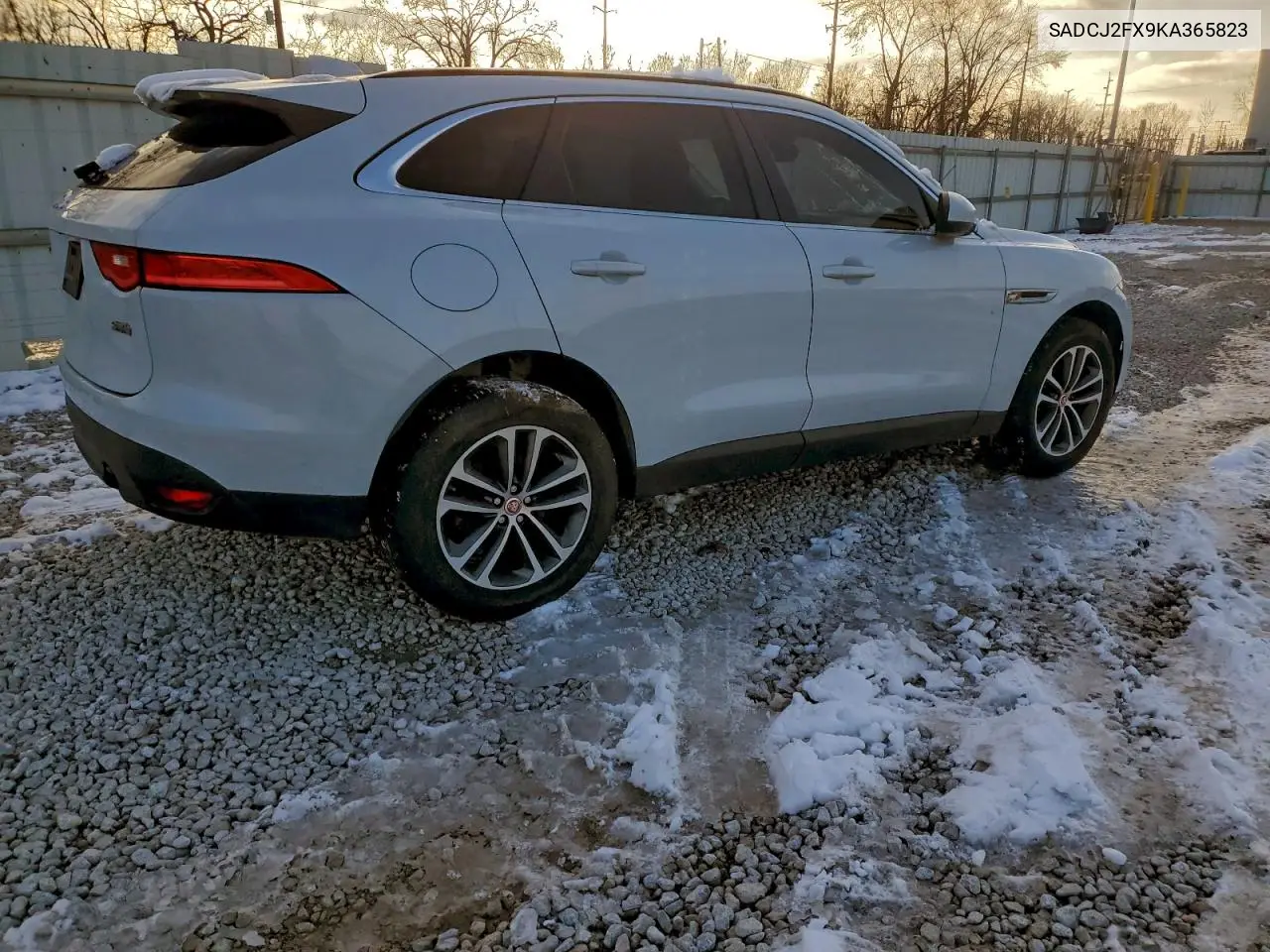 SADCJ2FX9KA365823 2019 Jaguar F-Pace Premium