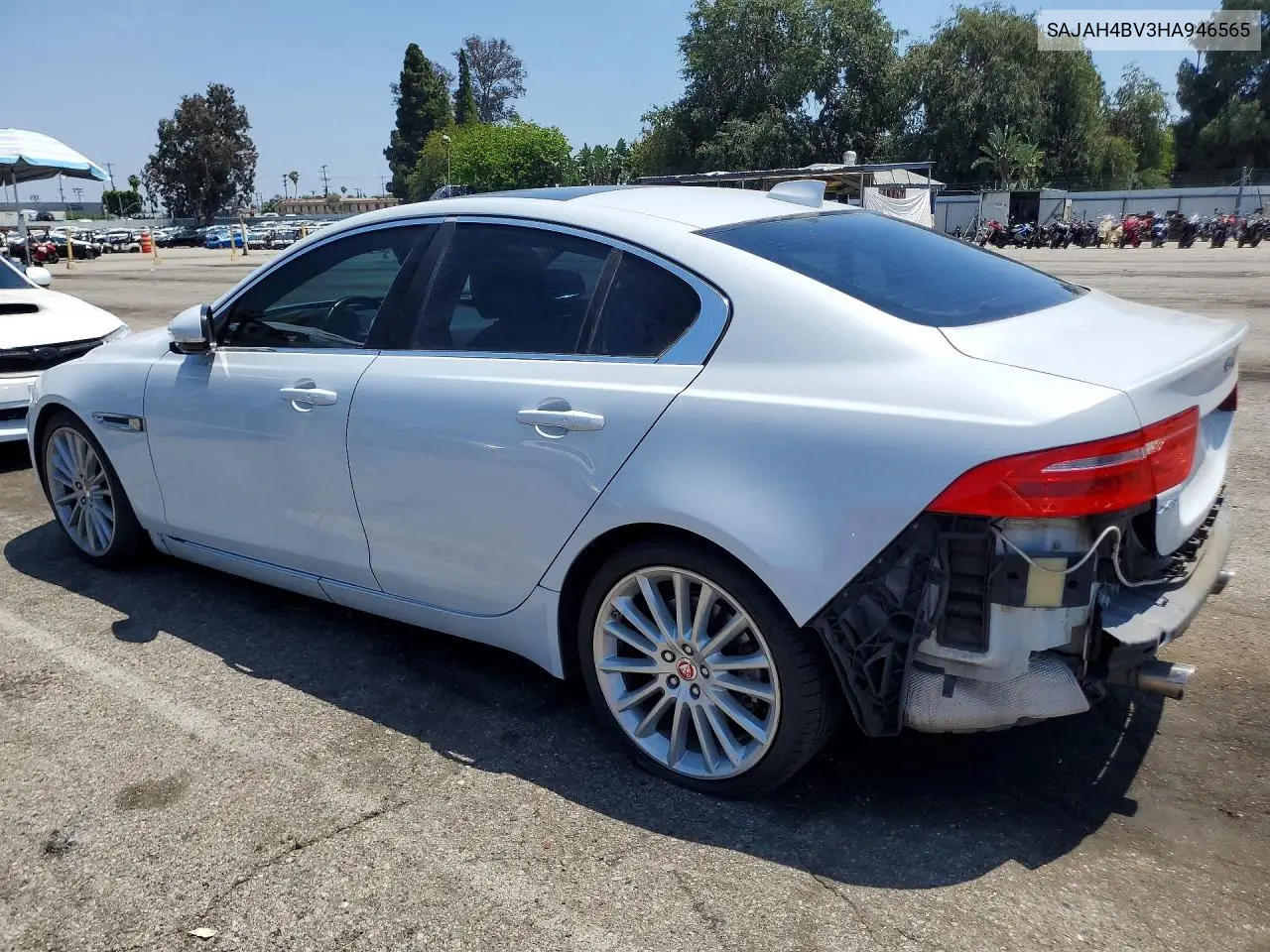 SAJAH4BV3HA946565 2017 Jaguar Xe First Edition