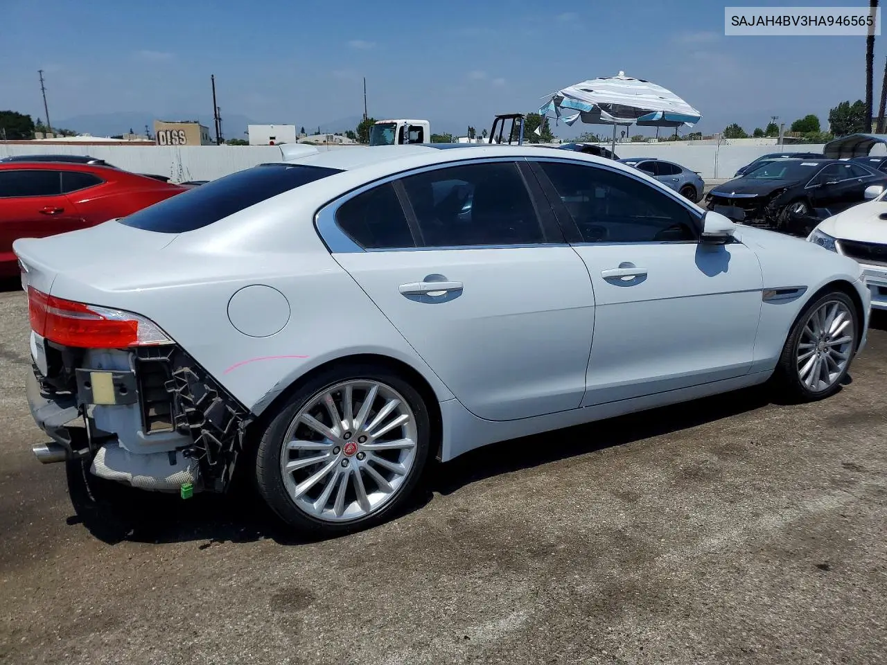SAJAH4BV3HA946565 2017 Jaguar Xe First Edition