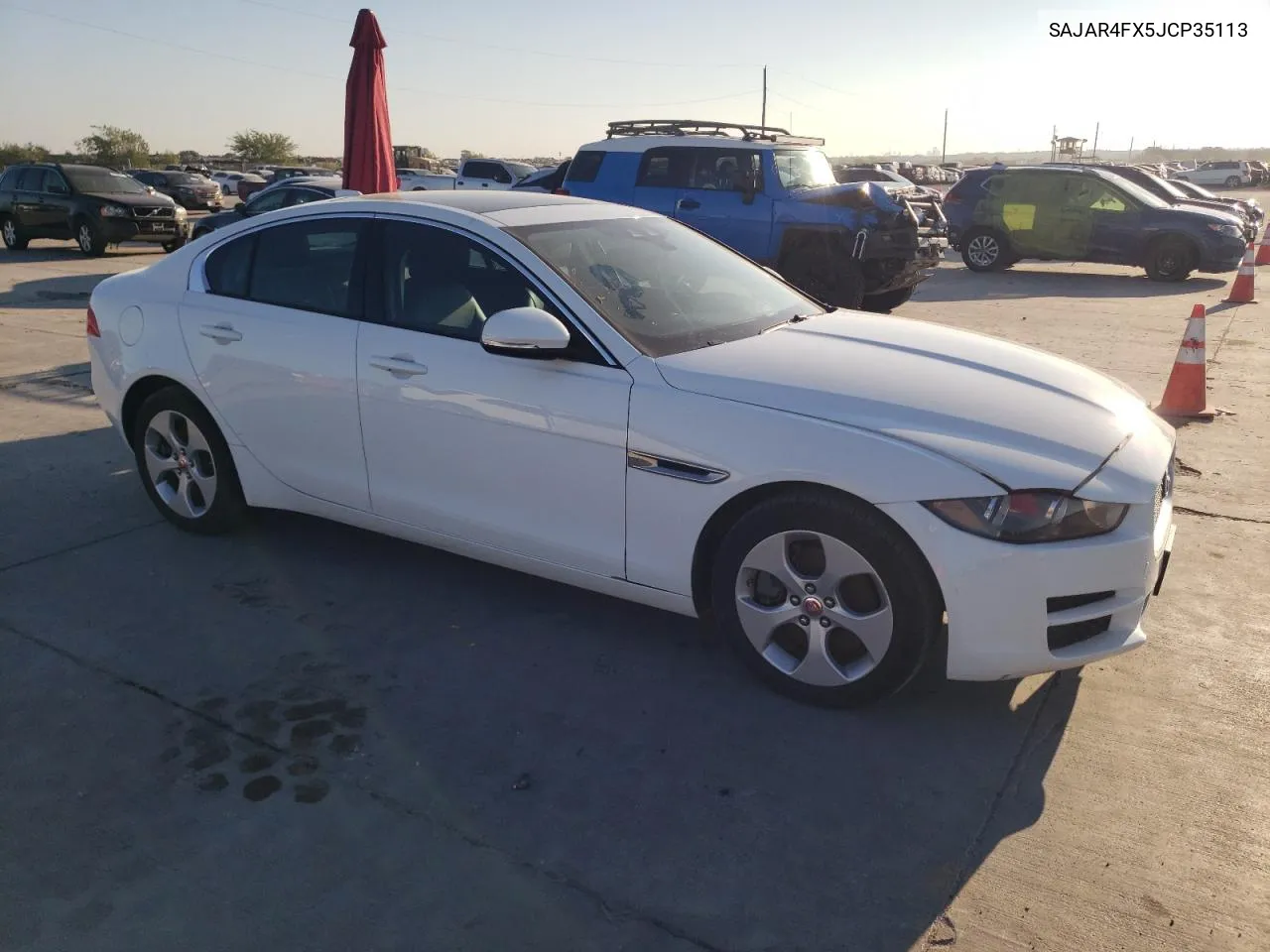 SAJAR4FX5JCP35113 2018 Jaguar Xe