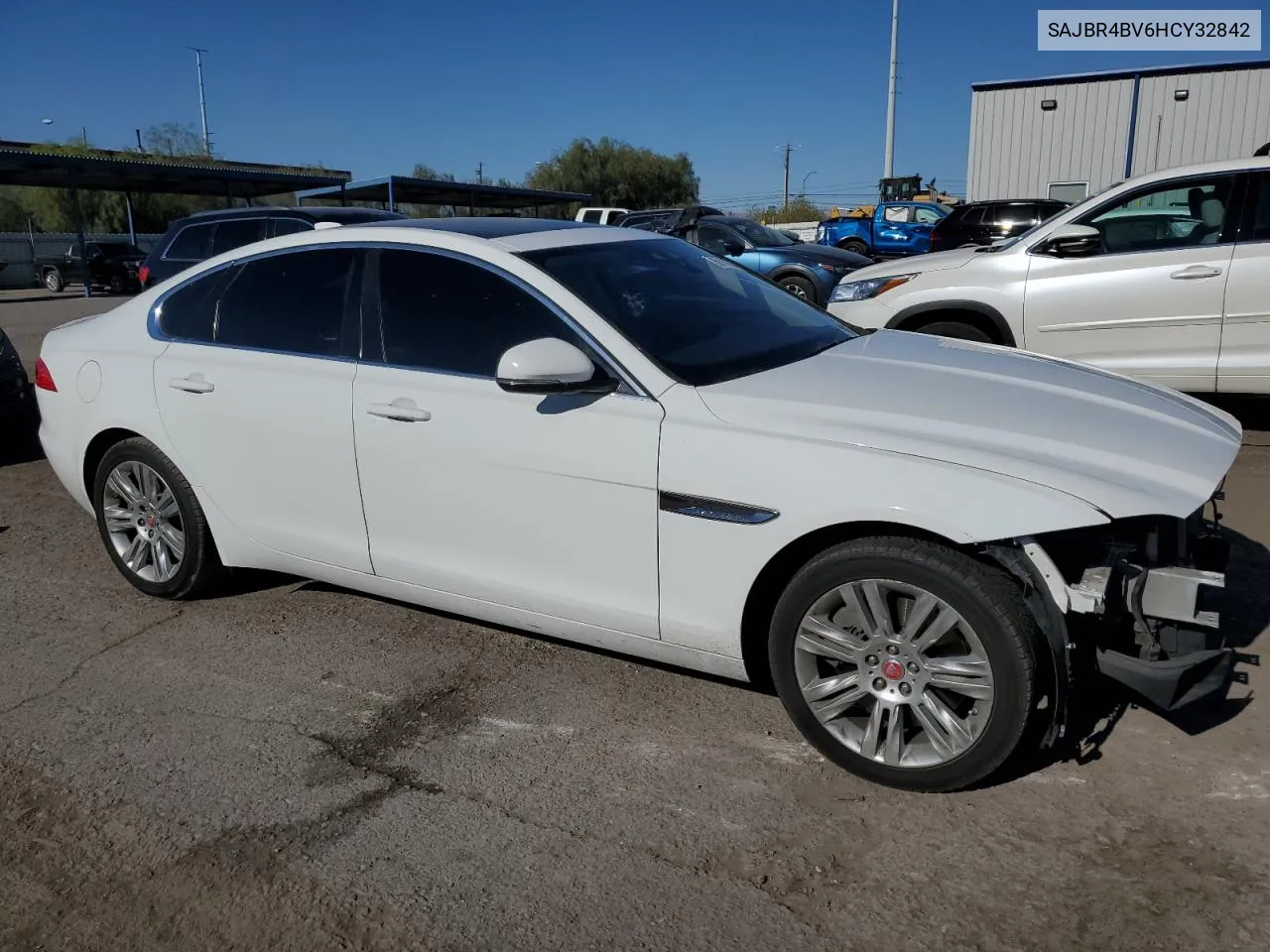 SAJBR4BV6HCY32842 2017 Jaguar Xf