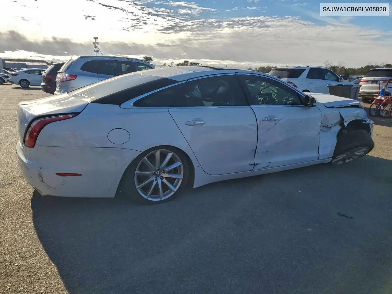 SAJWA1CB6BLV05828 2011 Jaguar Xj