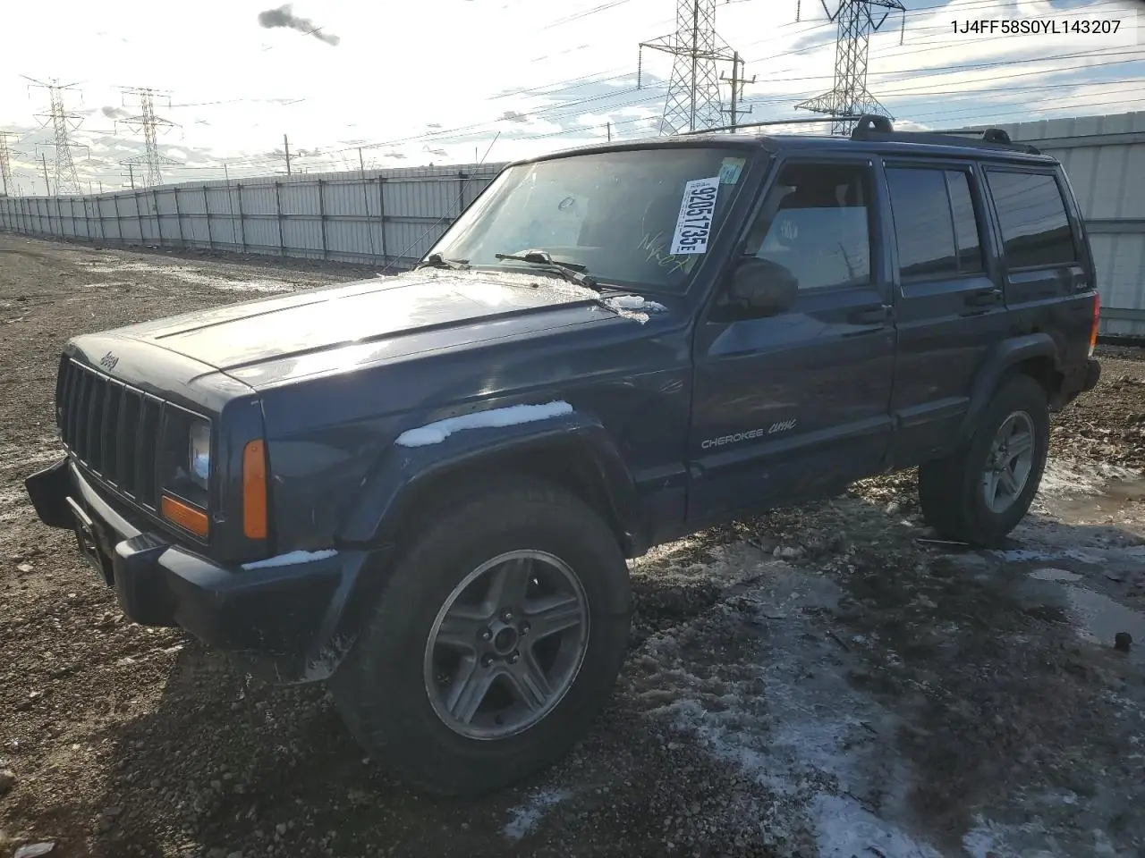1J4FF58S0YL143207 2000 Jeep Cherokee Classic