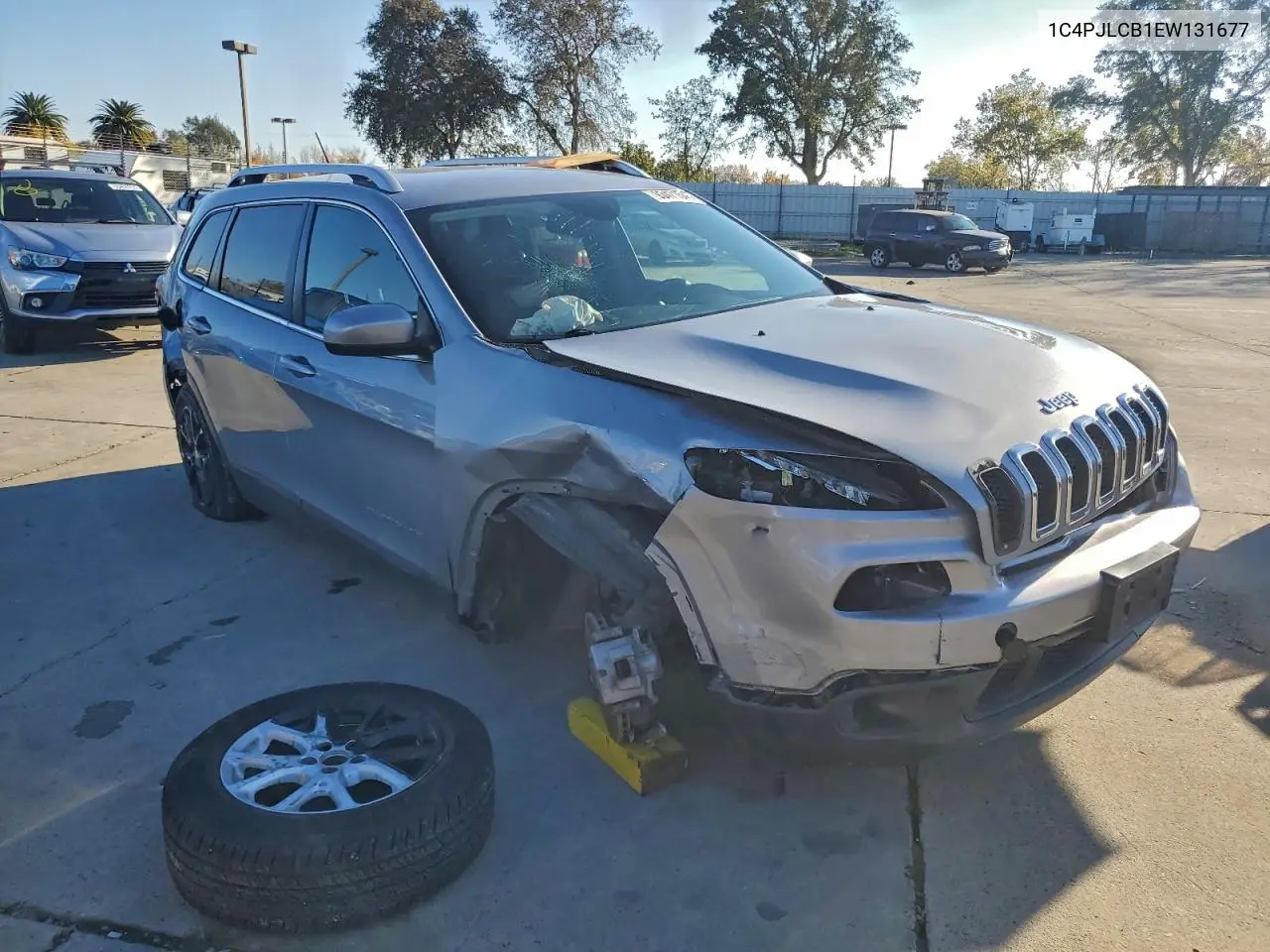 1C4PJLCB1EW131677 2014 Jeep Cherokee Latitude