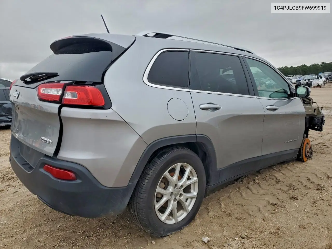 1C4PJLCB9FW699919 2015 Jeep Cherokee Latitude