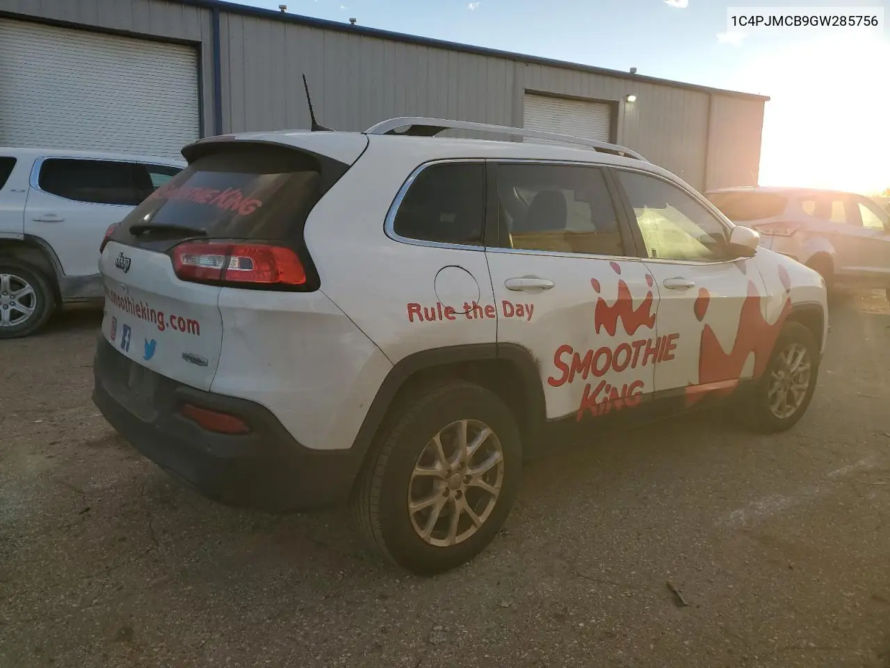 1C4PJMCB9GW285756 2016 Jeep Cherokee Latitude
