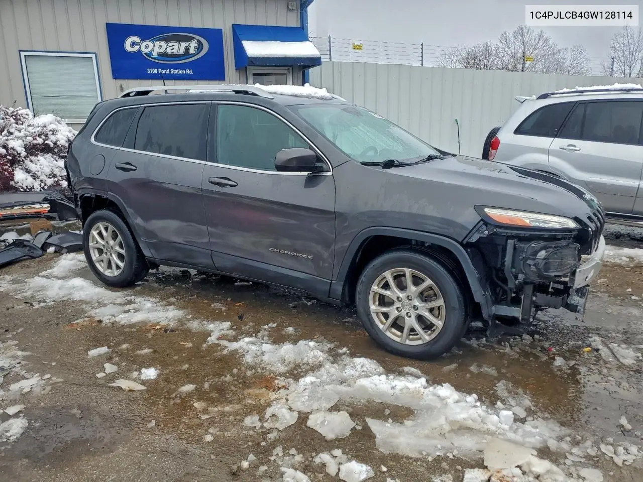 1C4PJLCB4GW128114 2016 Jeep Cherokee Latitude