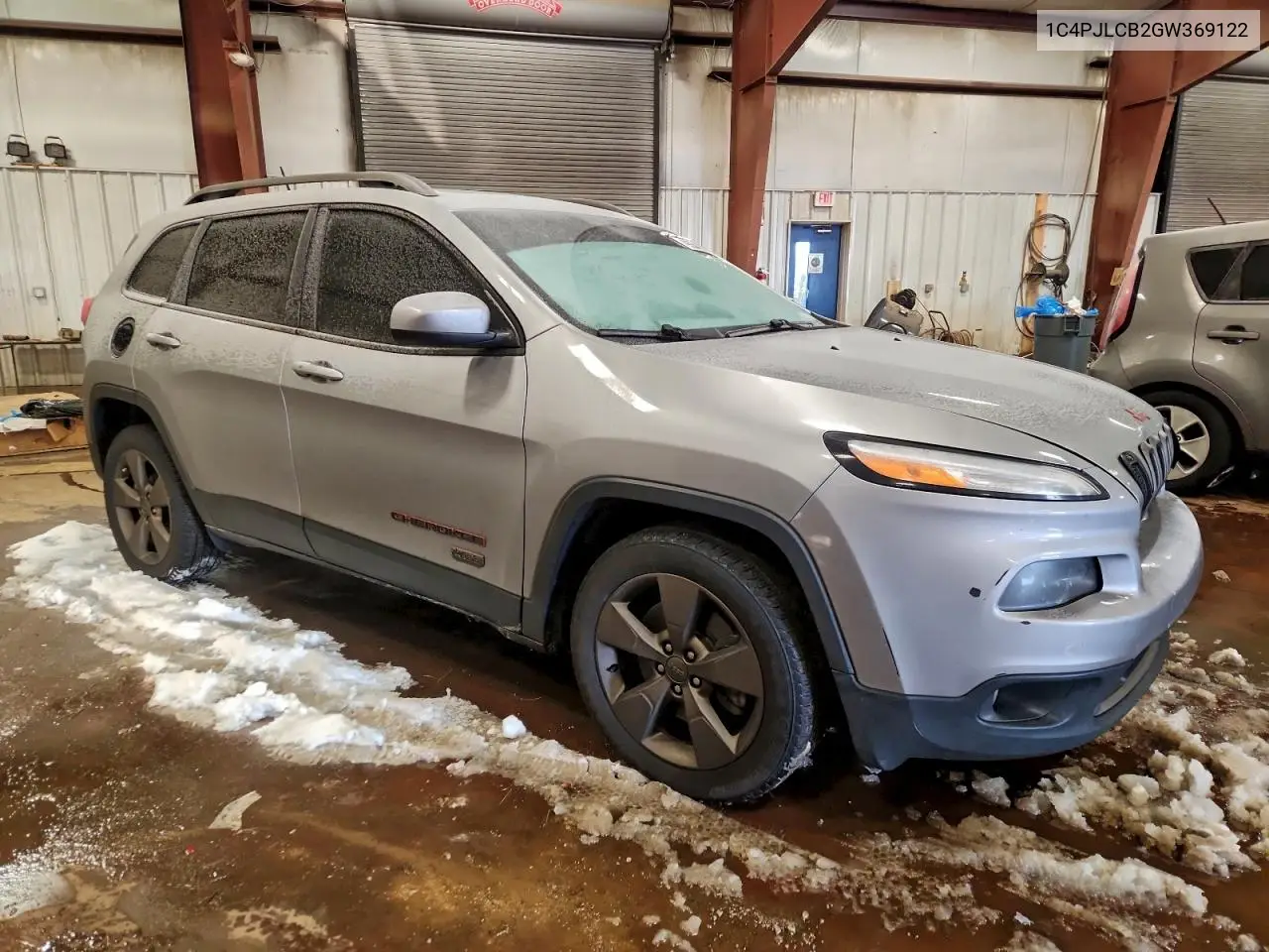 1C4PJLCB2GW369122 2016 Jeep Cherokee Latitude