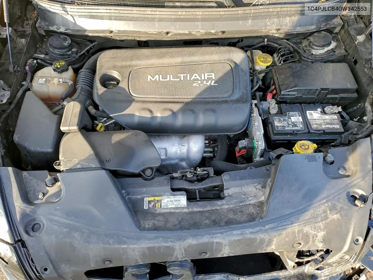 1C4PJLCB4GW342553 2016 Jeep Cherokee Latitude