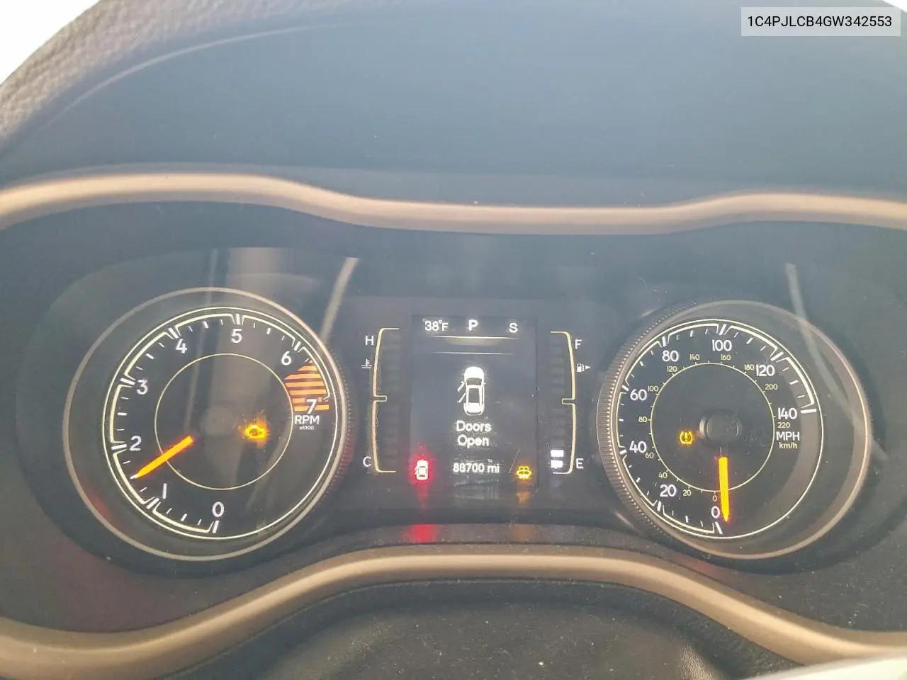 1C4PJLCB4GW342553 2016 Jeep Cherokee Latitude