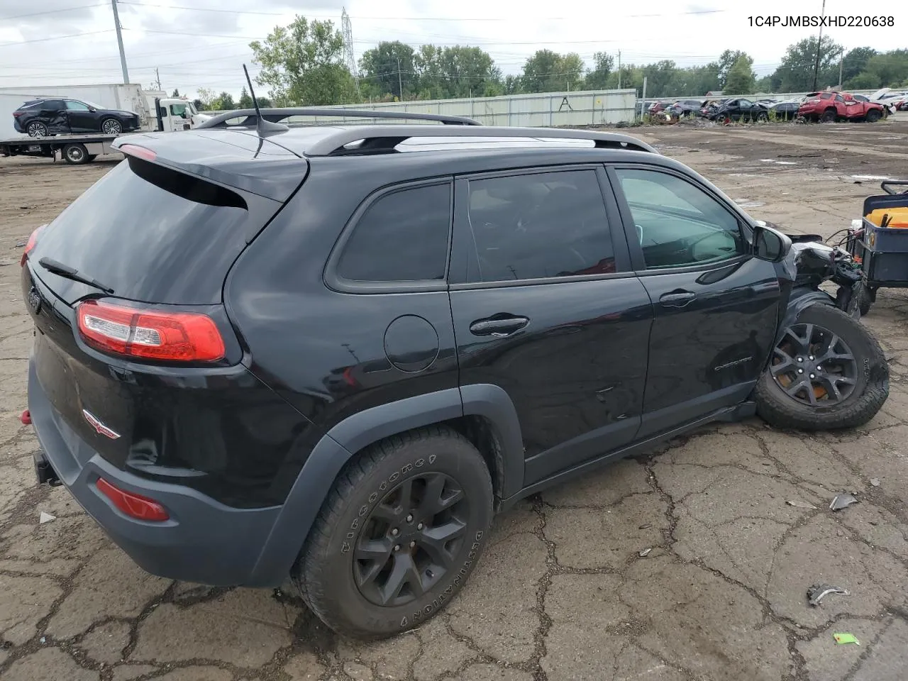 2017 Jeep Cherokee Trailhawk VIN: 1C4PJMBSXHD220638 Lot: 68623374