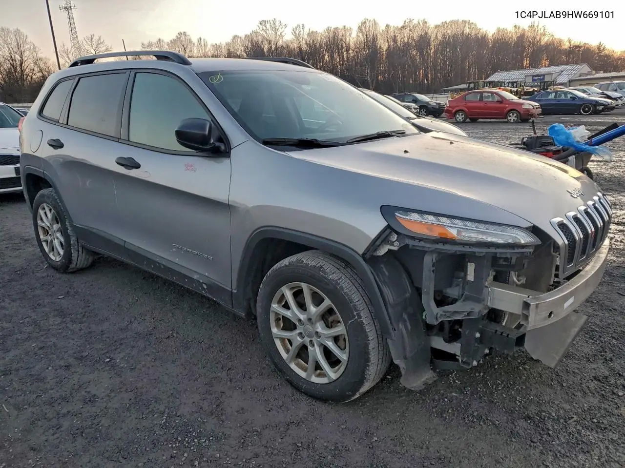 1C4PJLAB9HW669101 2017 Jeep Cherokee Sport