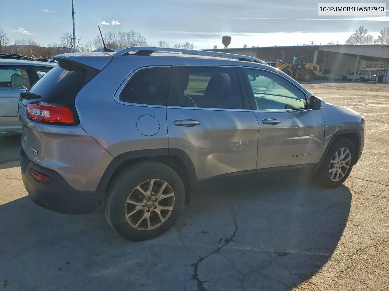 1C4PJMCB4HW587943 2017 Jeep Cherokee Latitude