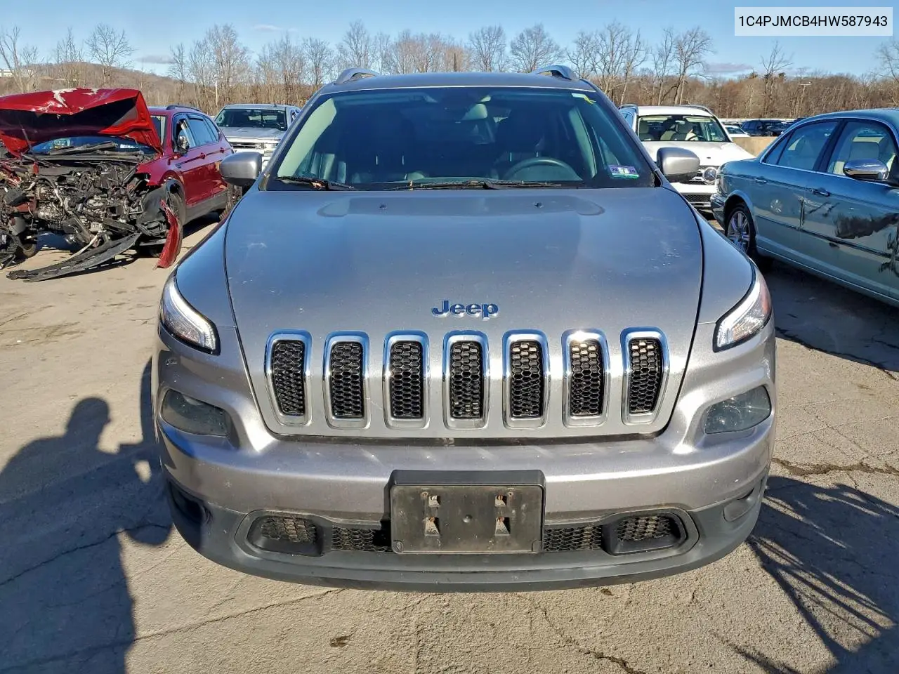 1C4PJMCB4HW587943 2017 Jeep Cherokee Latitude