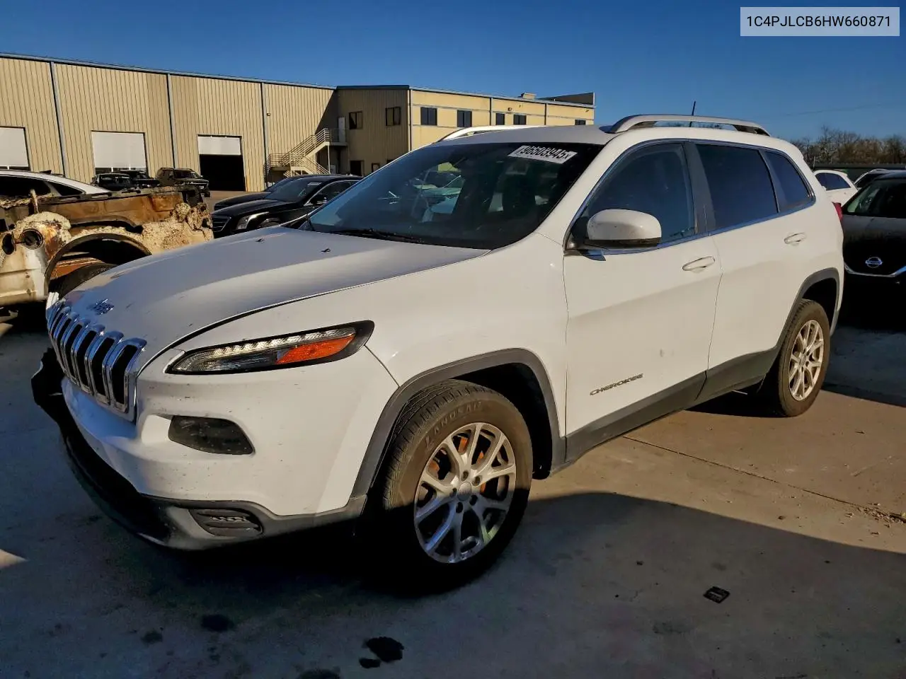 1C4PJLCB6HW660871 2017 Jeep Cherokee Latitude
