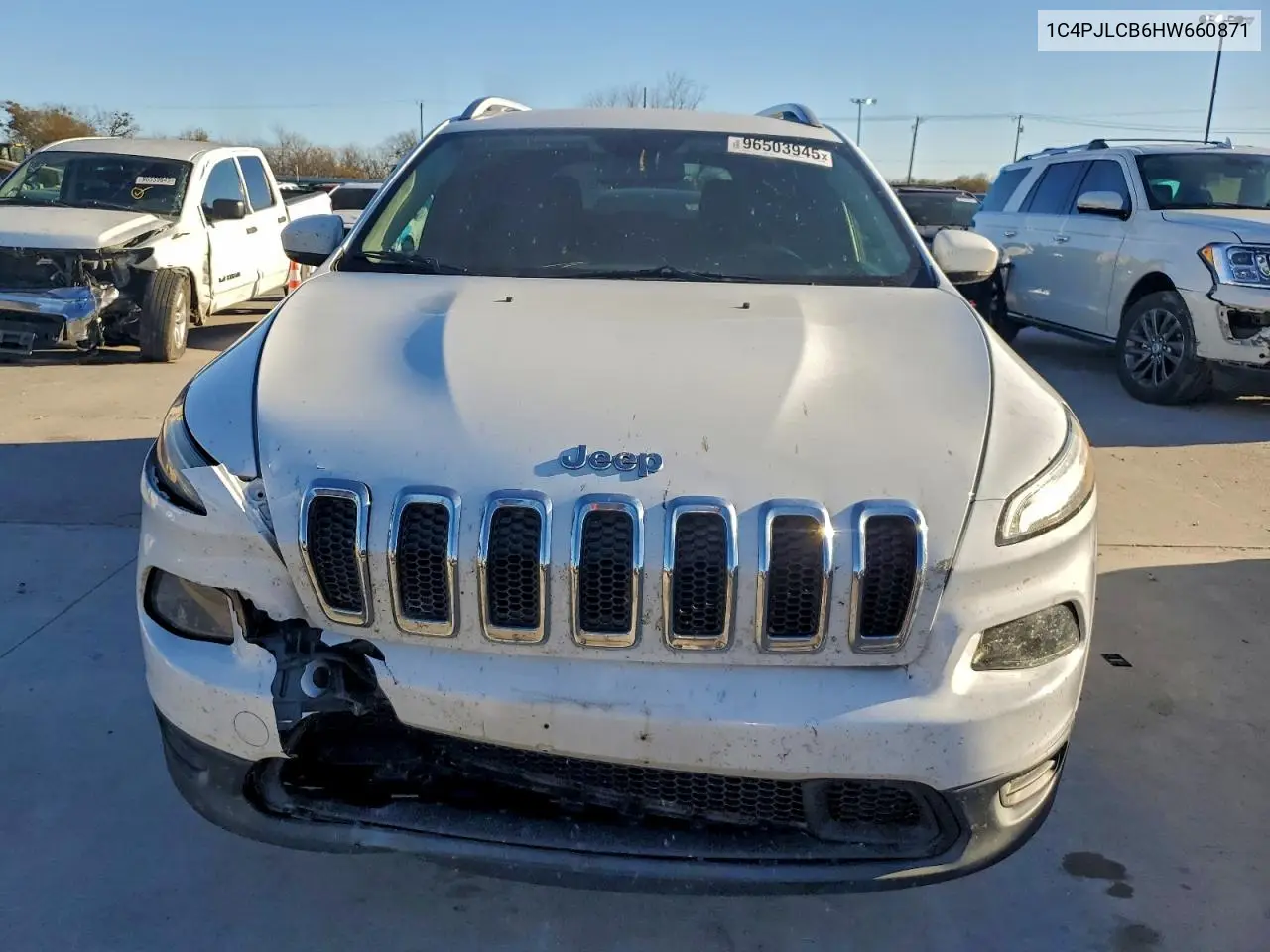1C4PJLCB6HW660871 2017 Jeep Cherokee Latitude