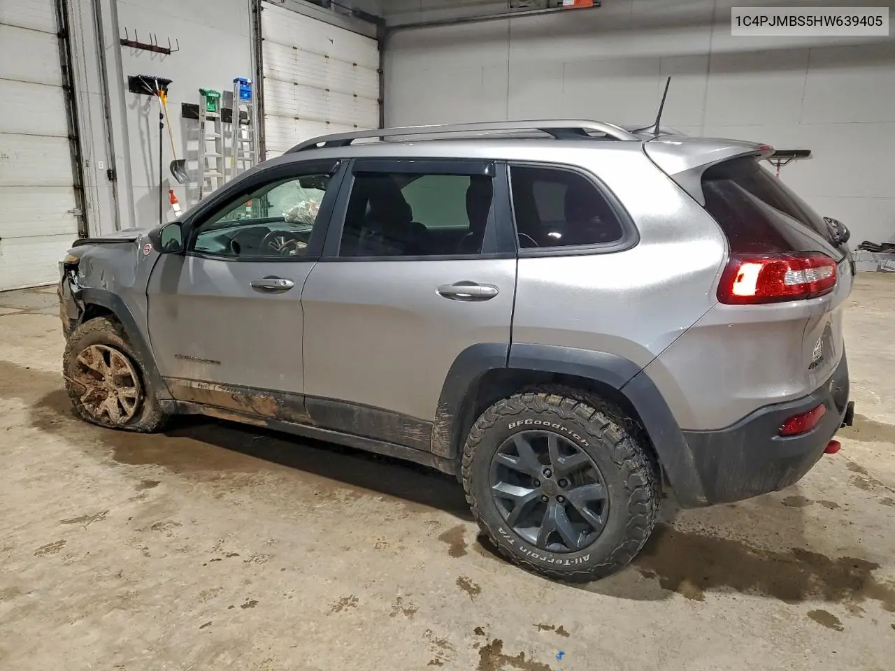 1C4PJMBS5HW639405 2017 Jeep Cherokee Trailhawk