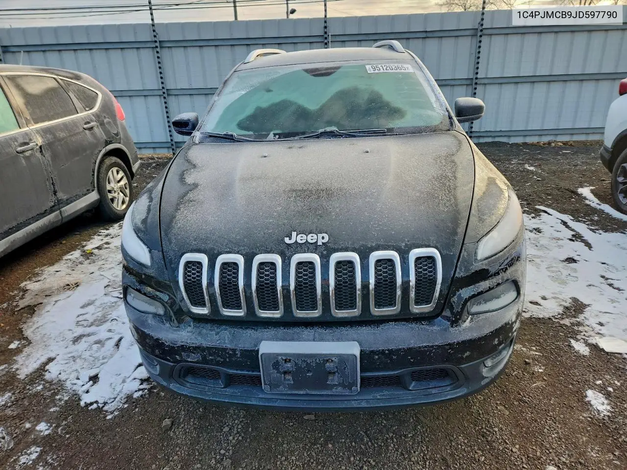1C4PJMCB9JD597790 2018 Jeep Cherokee Latitude
